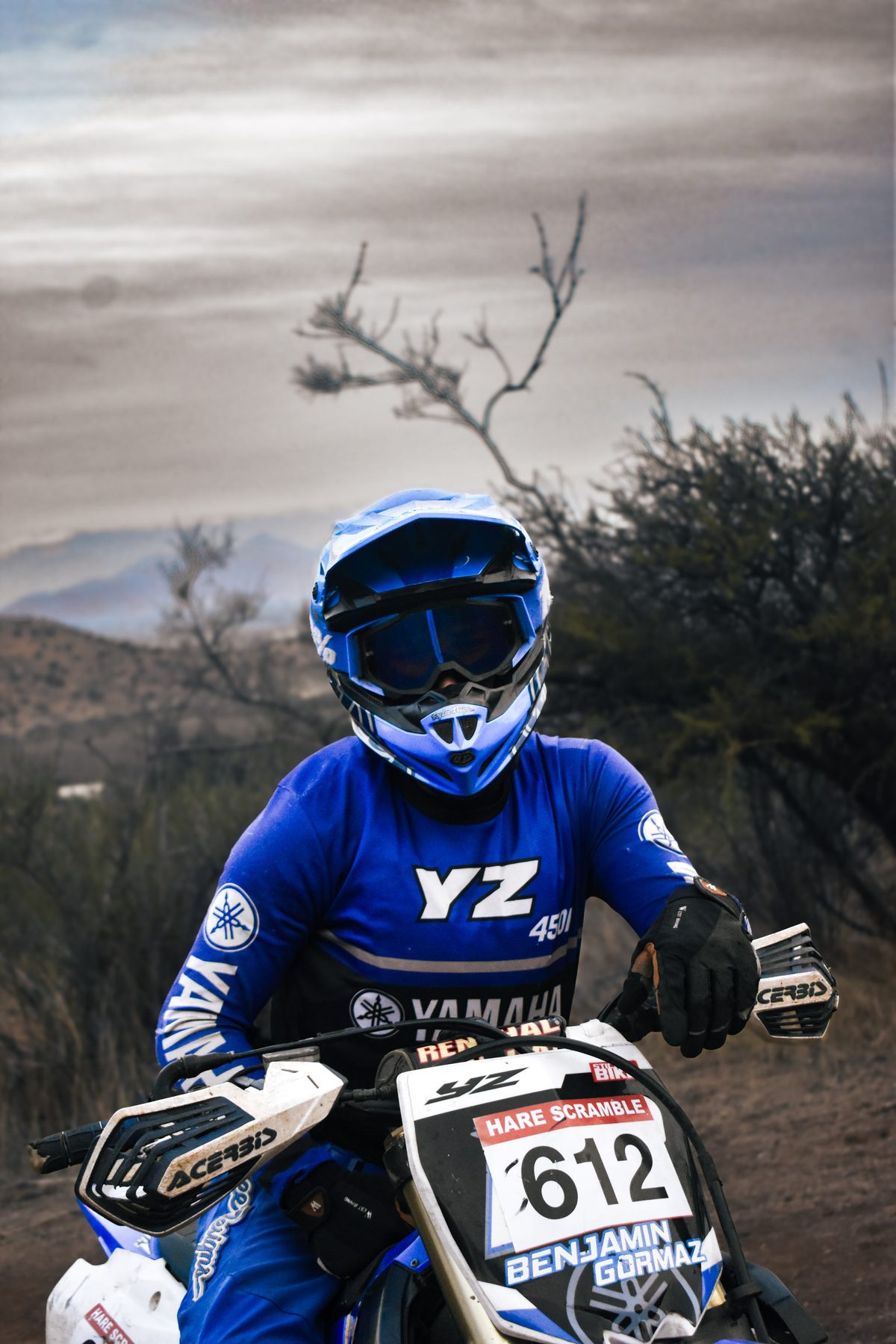 Riders de Las Viñas: piloto de enduro número 612